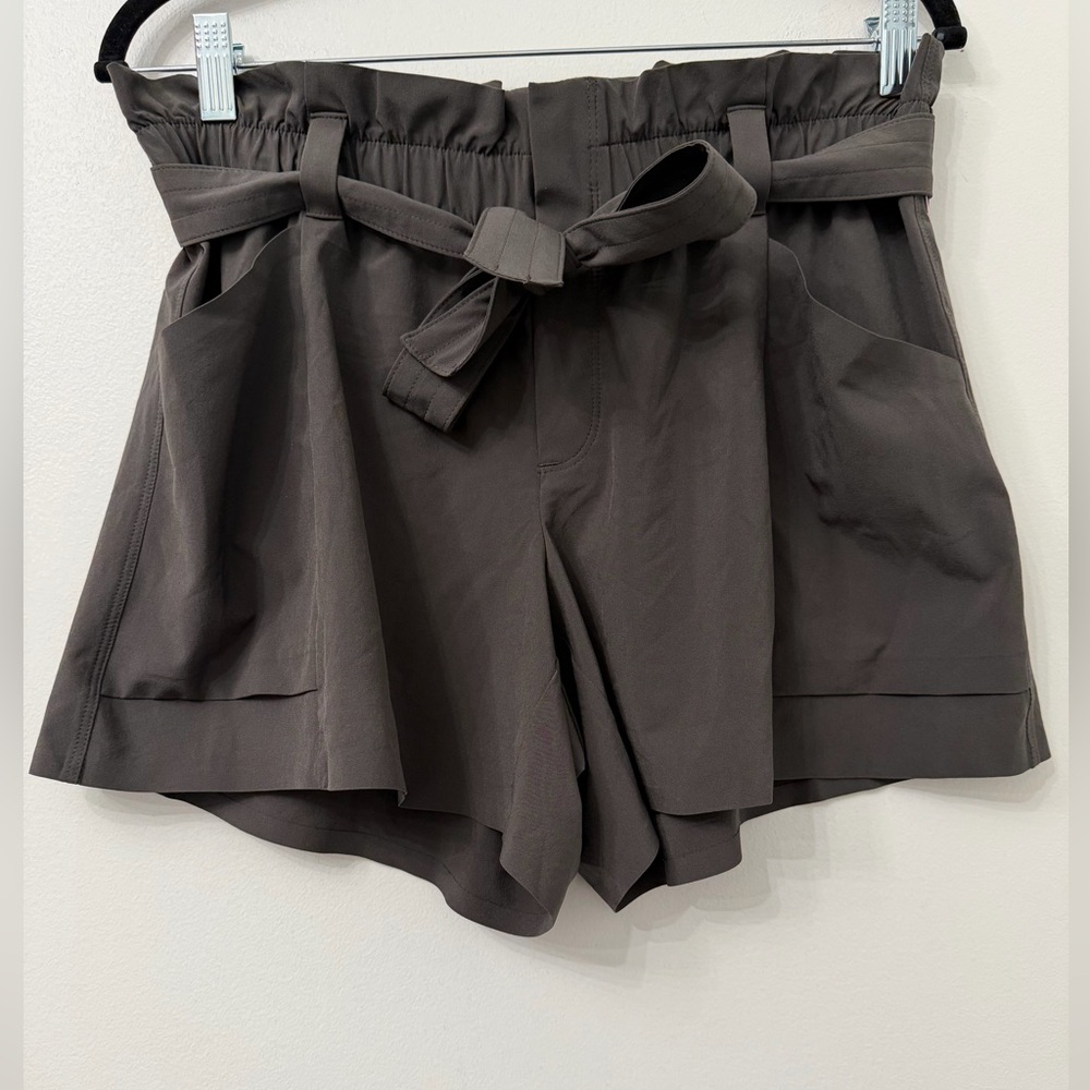 Athleta Dark Gray  High-Waist Paperbag Tie Shorts with Pockets Stretch Size 8